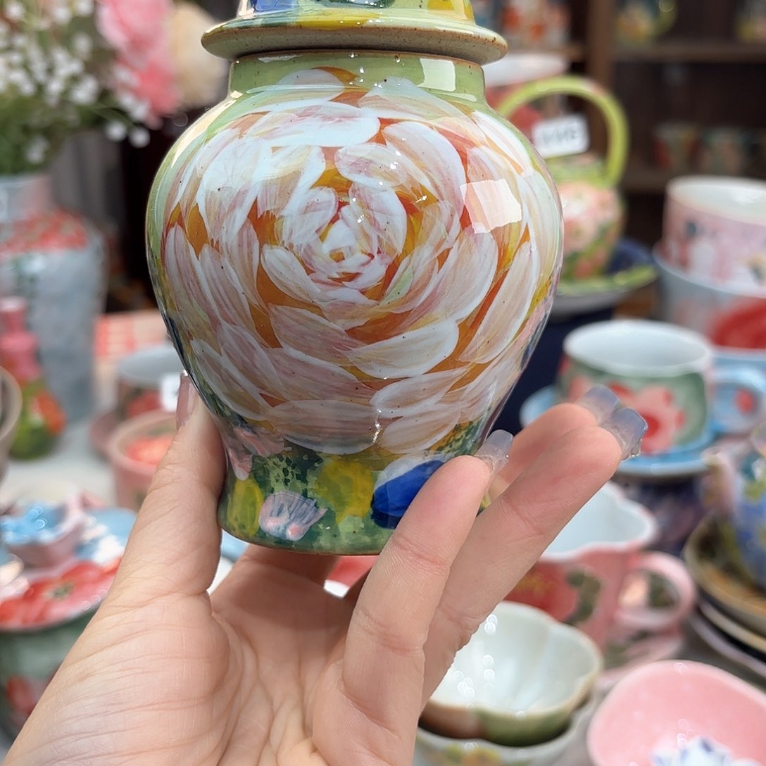 瓷片你也别管我们是在哪上班呢是