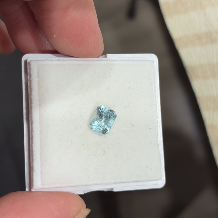 海蓝宝石裸石裸石1.325克拉