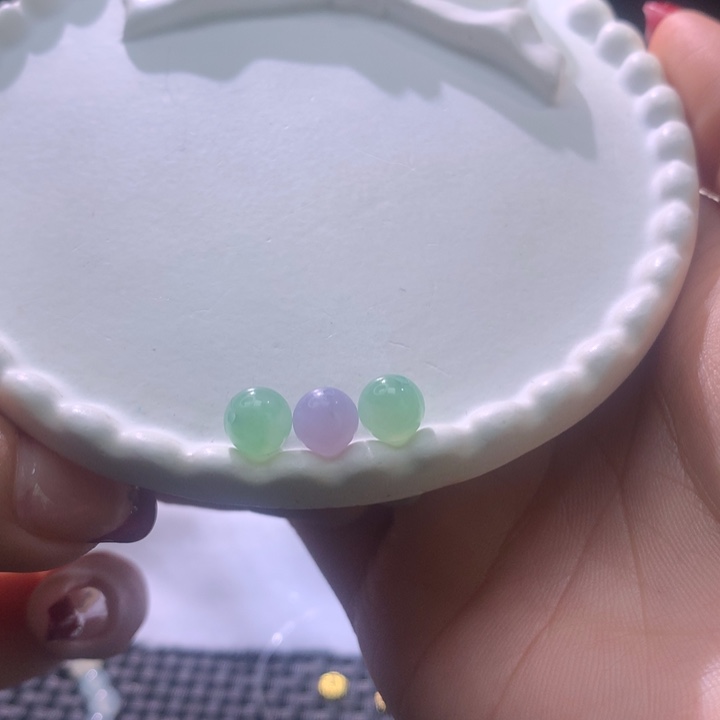 翡翠手链未镶嵌A****?卡7