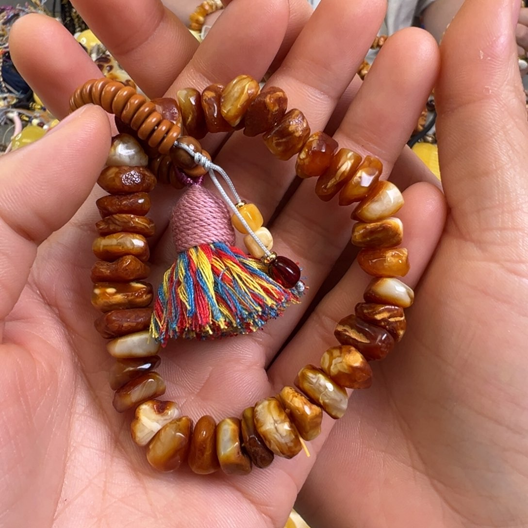 蜜蜡裸石未镶嵌蜜蜡