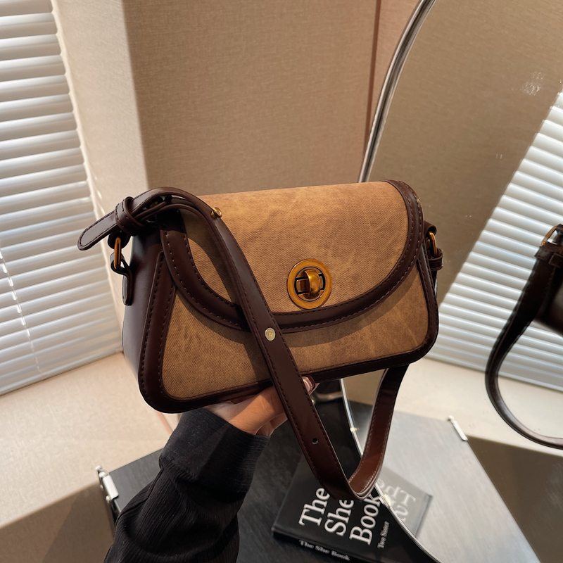 简约质感小包包女2024秋冬新款单肩腋下包高级复古通勤斜挎小方包