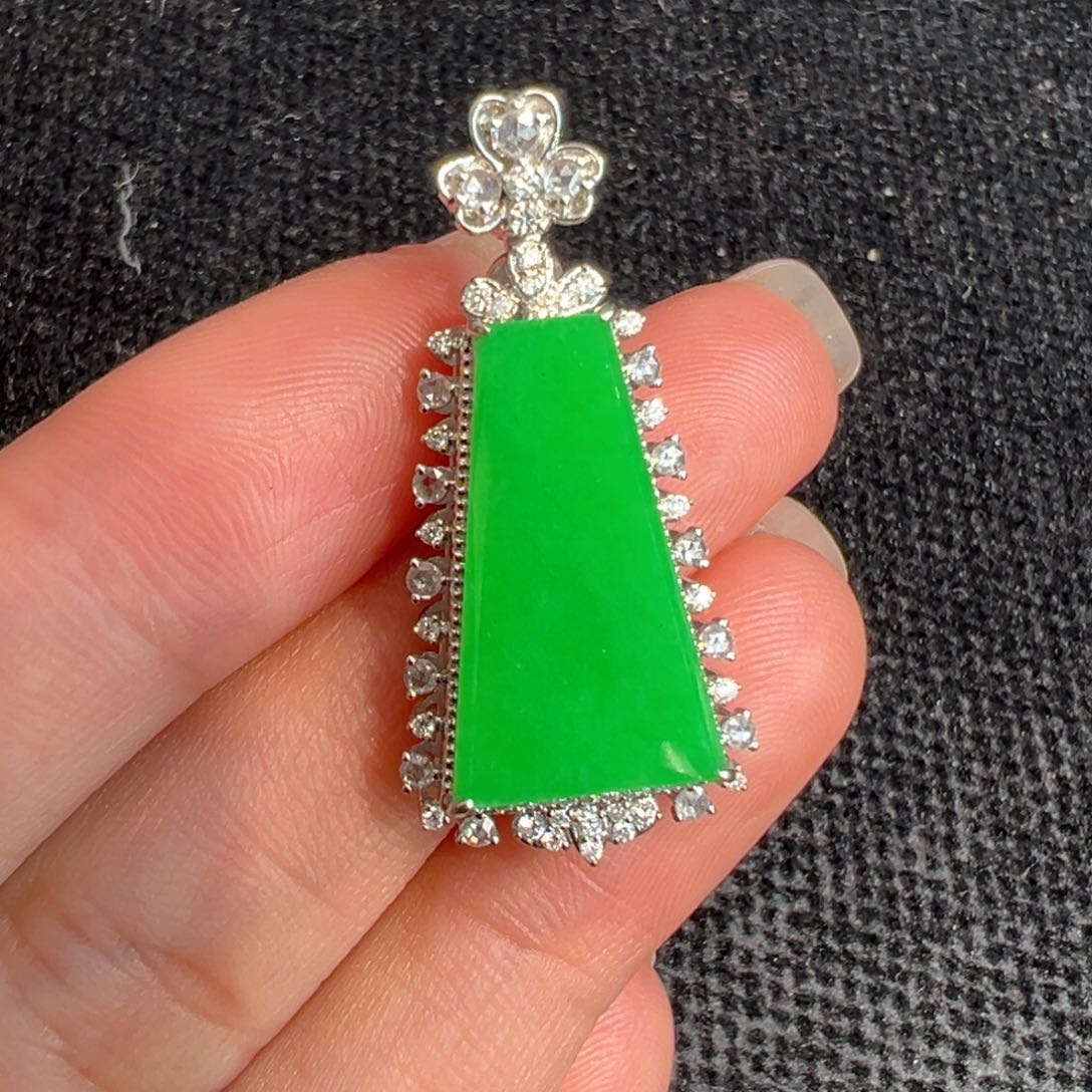 翡翠吊坠(不含链)18K金镶嵌收到货48小时鉴赏期