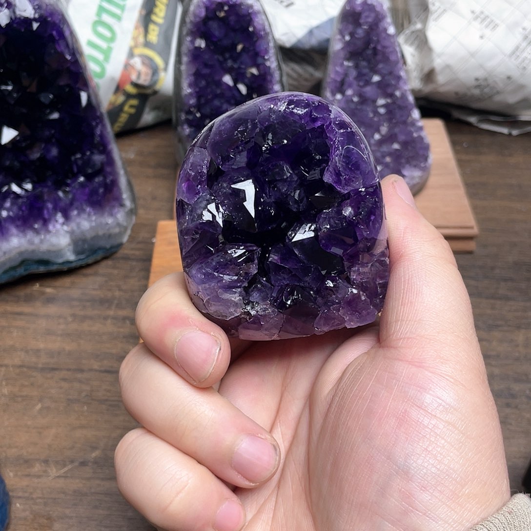 紫晶大型摆件（非配饰）未镶嵌