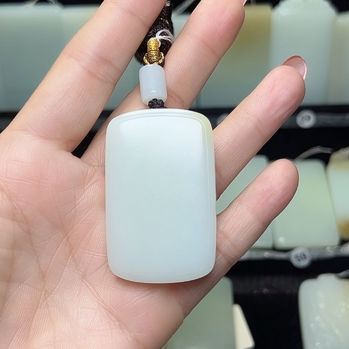 和田玉挂件未镶嵌无***春