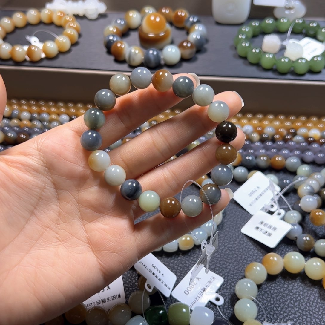 和田玉手链未镶嵌杨**亿