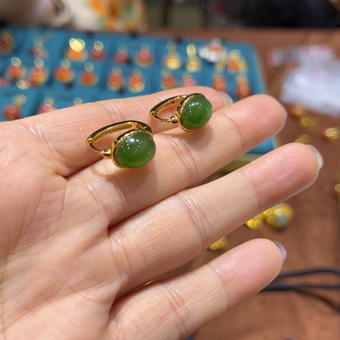 和田玉耳饰未镶嵌用****8