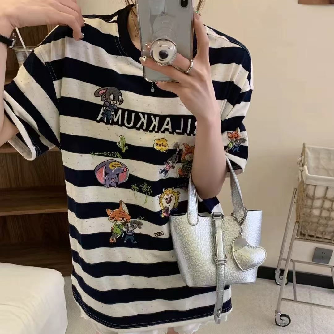 小慧 卡通刺绣动物城彩点条纹大版休闲短袖T恤IU06