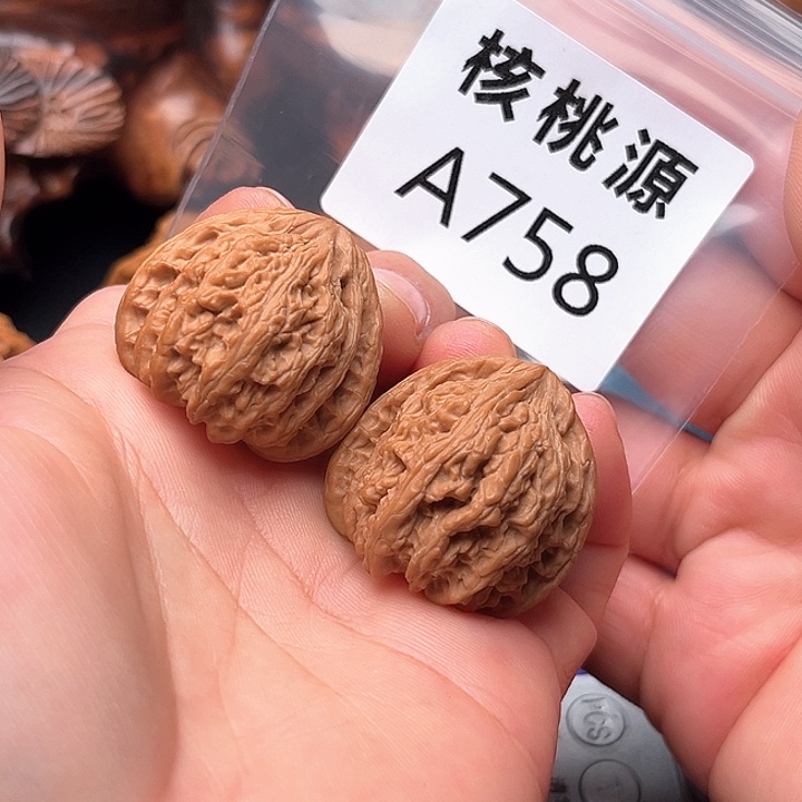 凉***开吊坠文玩核桃密纹儿
