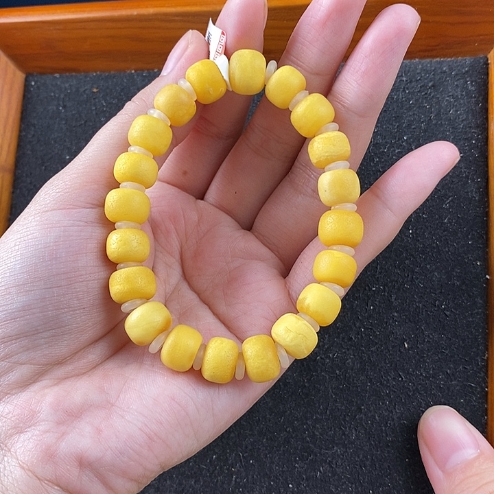 蜜蜡未镶嵌珠宝奇石