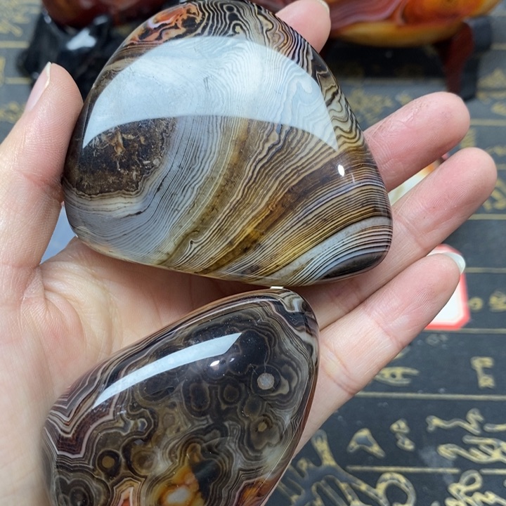 玛瑙/玉髓玛瑙未镶嵌曰**辰