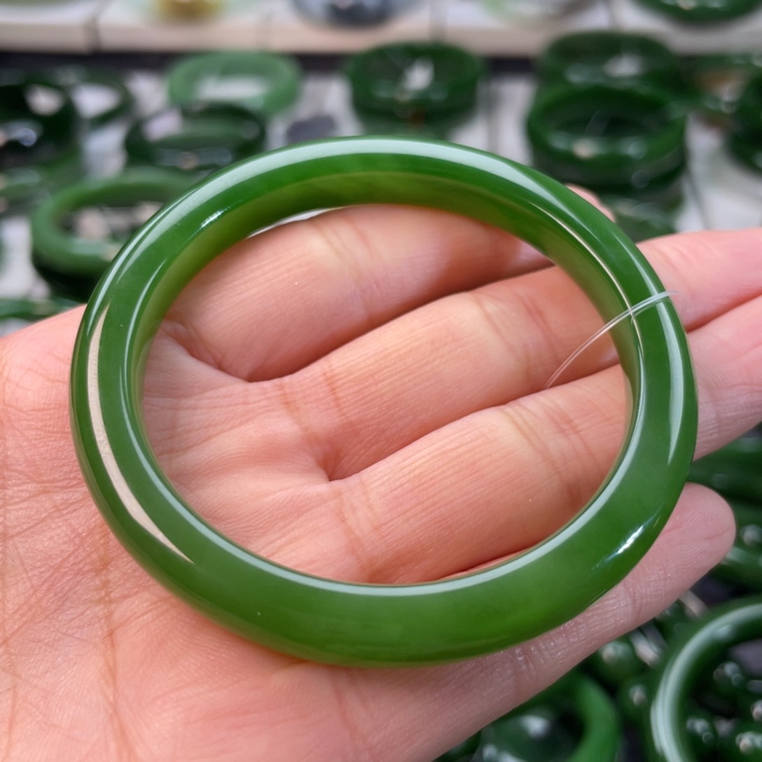 和田玉（碧玉）手镯未镶嵌