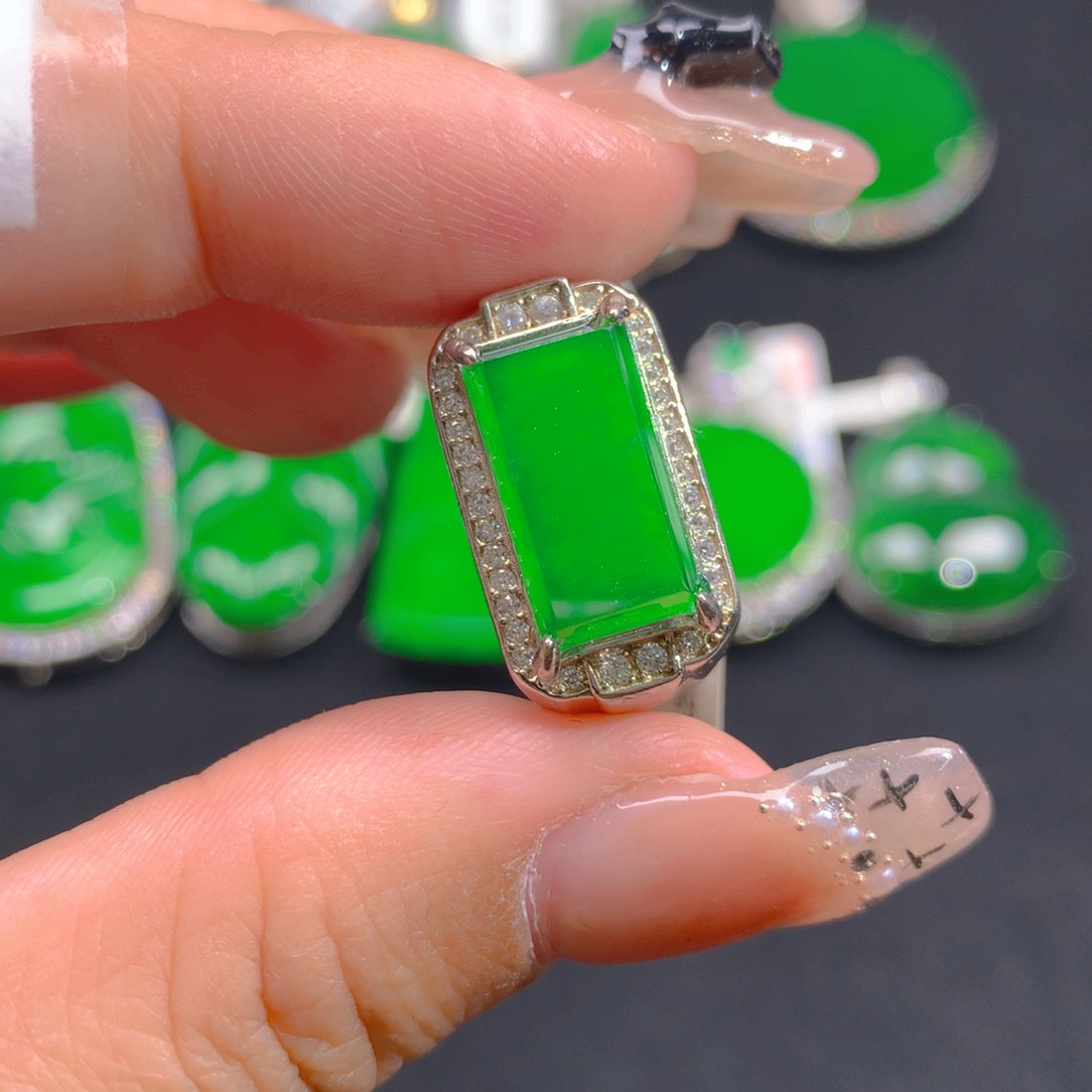 翡翠颈饰银S925镶嵌111111111