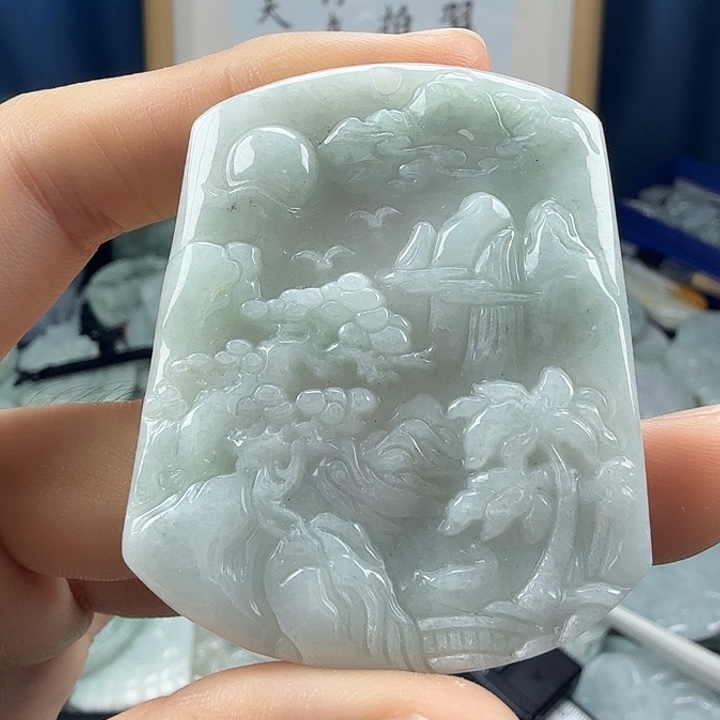 翡翠未镶嵌颈饰翡翠