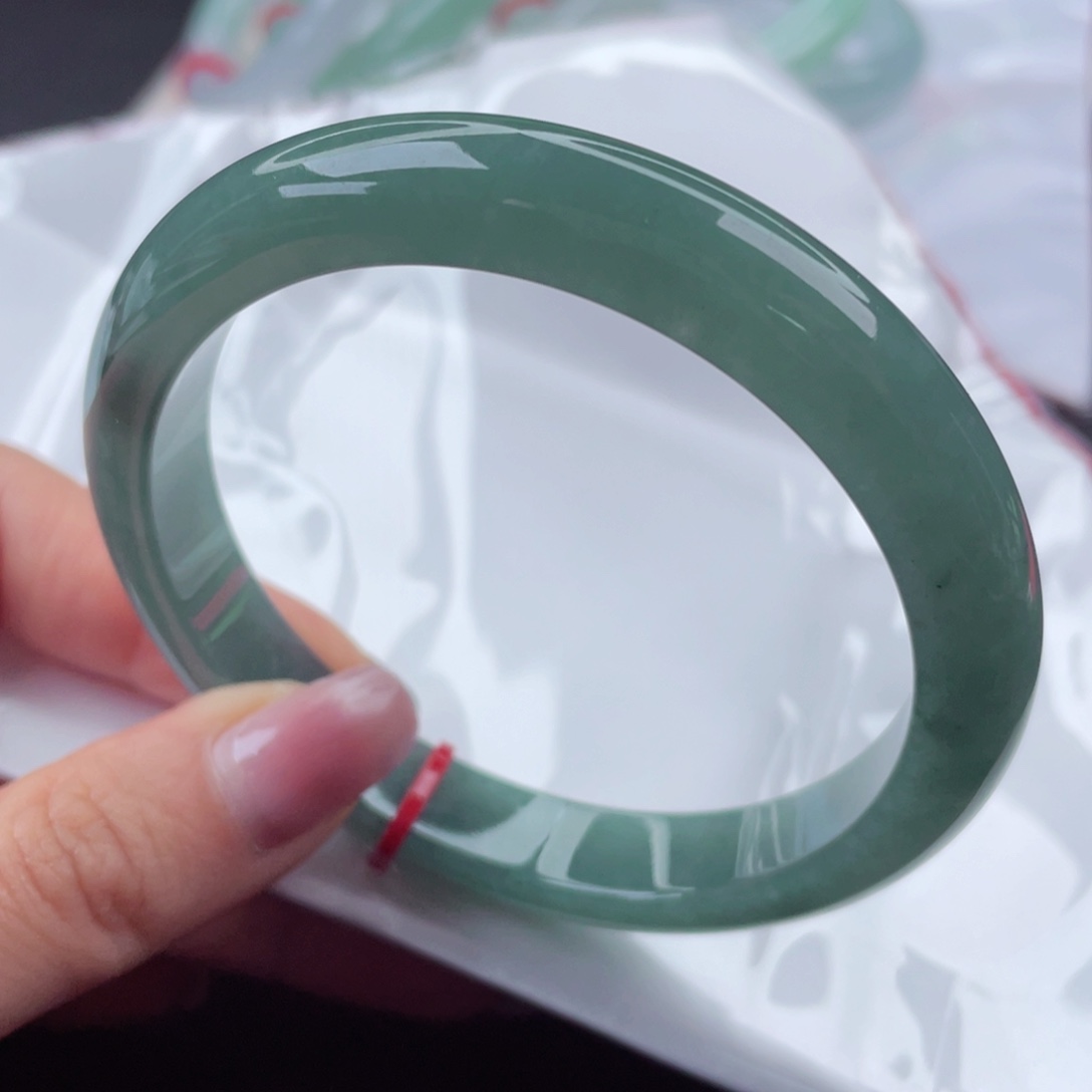 翡翠未镶嵌手镯60.8圈