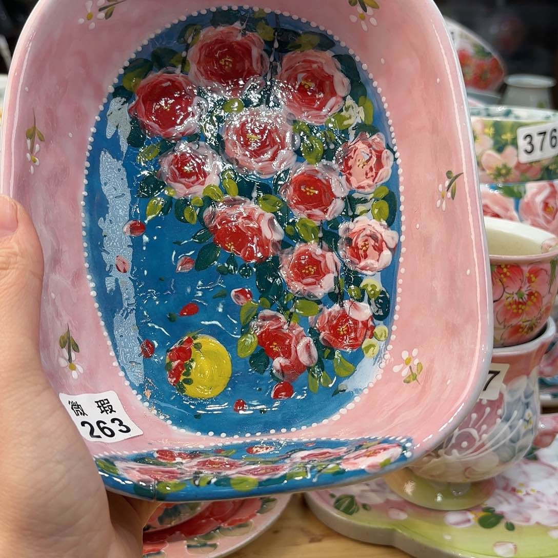 瓷片兔兔盖茨。兔兔