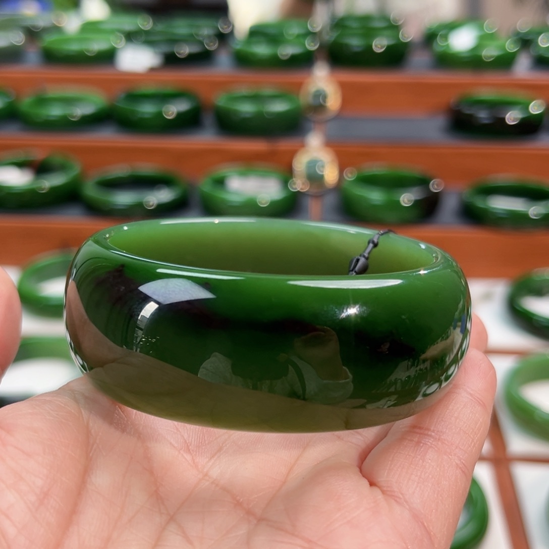 未镶嵌手镯和田玉（碧玉）