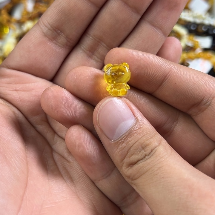 琥珀未镶嵌裸石蜜蜡小熊0.93g有单的拍