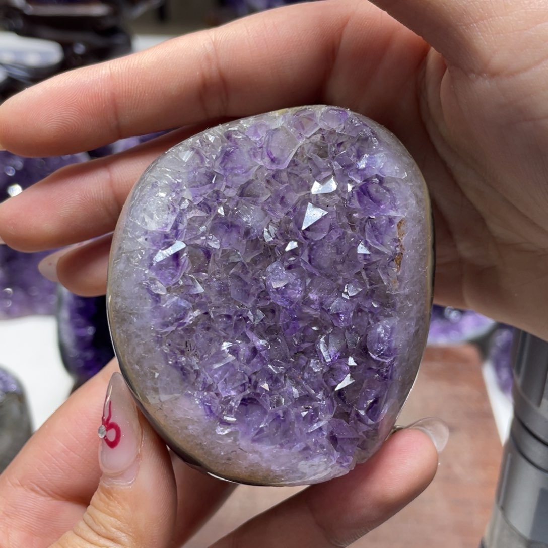 紫晶大型摆件（非配饰）未镶嵌