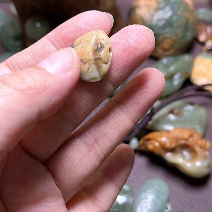 岫岩河磨玉（透闪石质玉）手绳未镶嵌