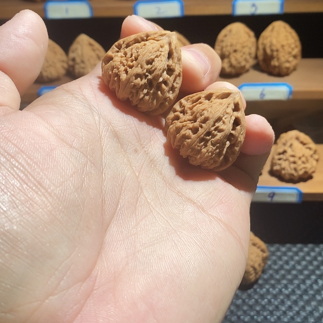 文玩核桃吊坠31➕尺寸三角南疆带黄