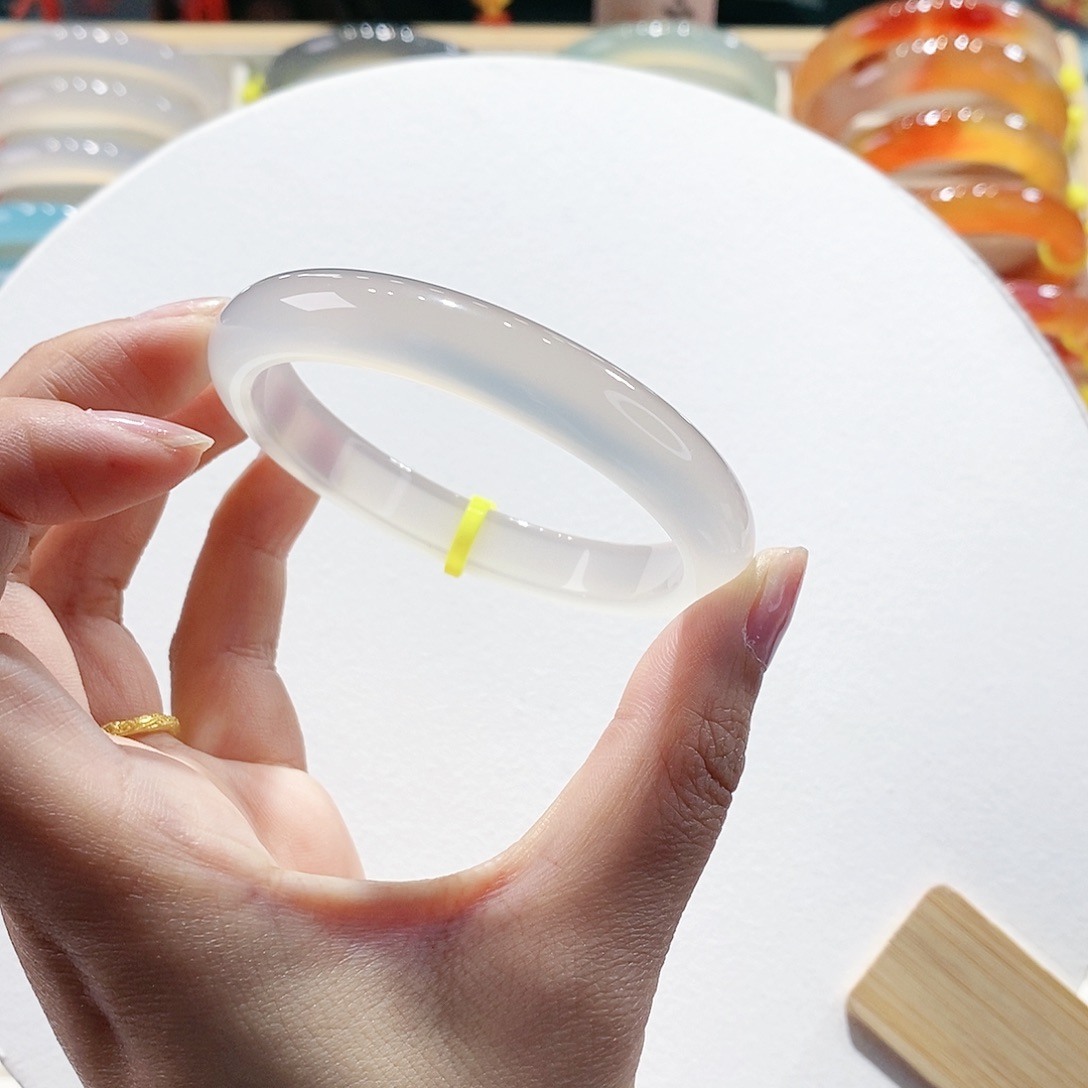 玛瑙/玉髓手镯未镶嵌56.4 