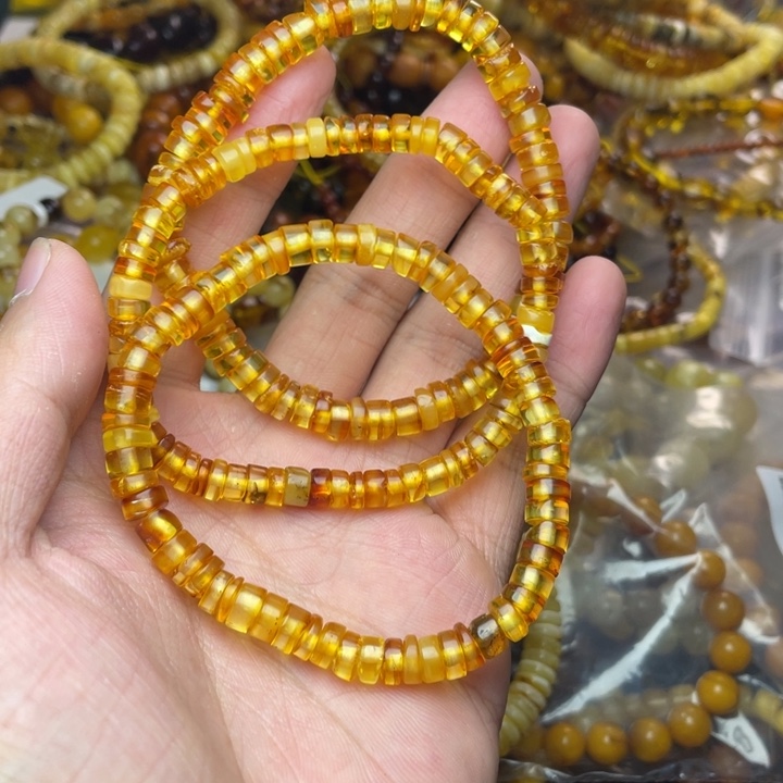 未镶嵌琥珀珠宝奇石