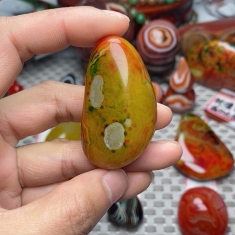 未镶嵌玛瑙/玉髓珠宝奇石