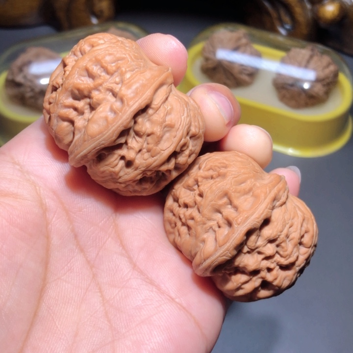 文玩核桃把件42.5平谷元宝