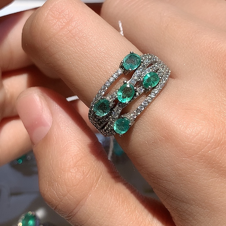 祖母绿银S925镶嵌戒指