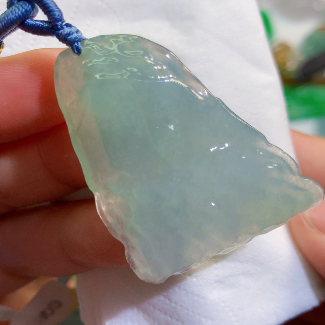 【闪购商品】翡翠吊坠(不含链)未镶嵌