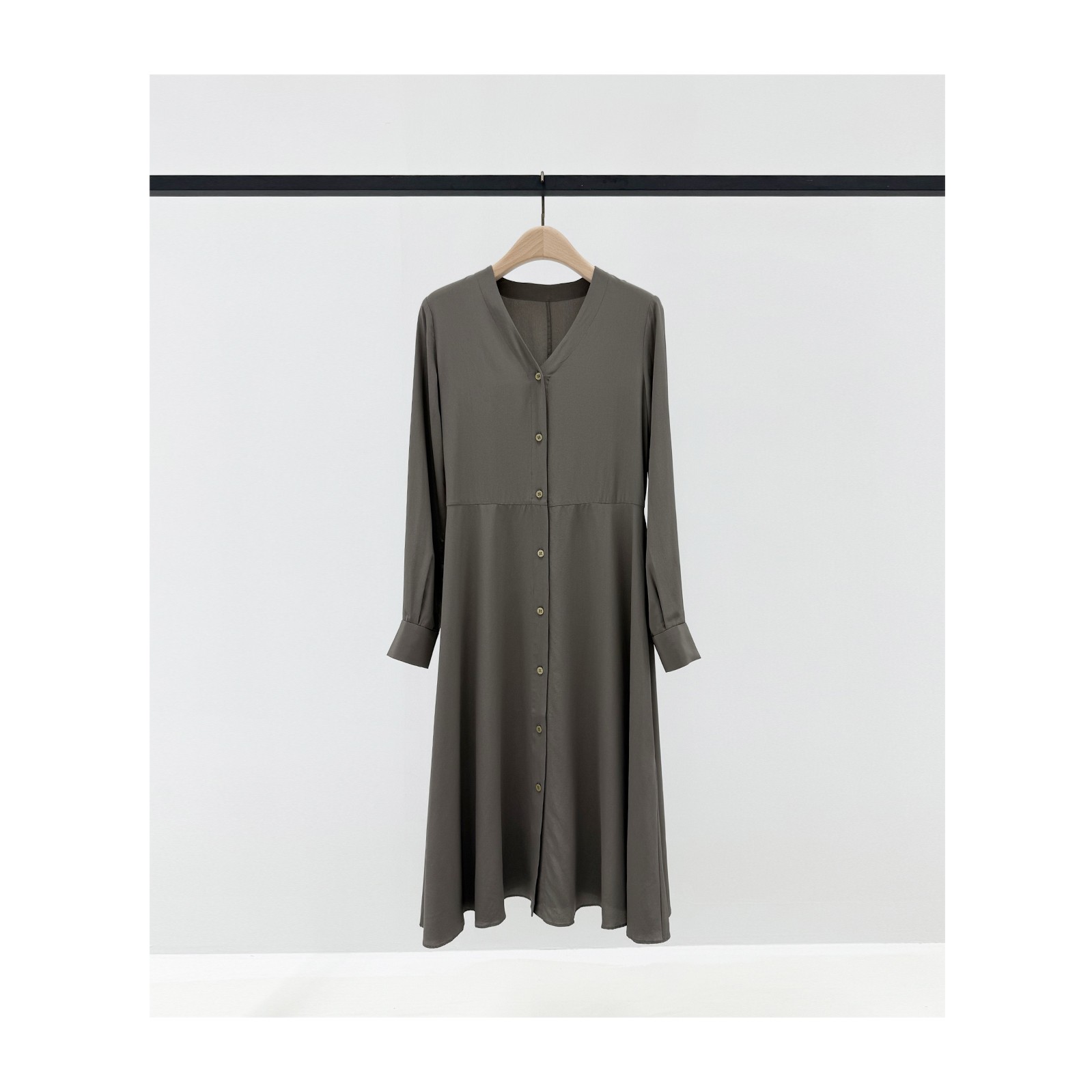 原单非市面货！真丝v领长袖连衣裙R411