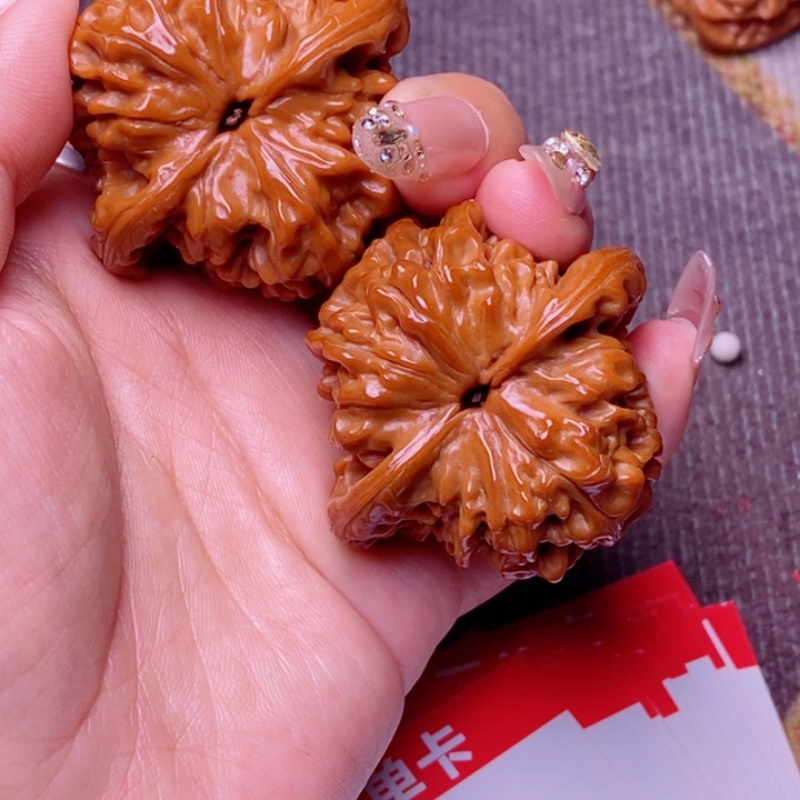 桃核把件官帽狮子头