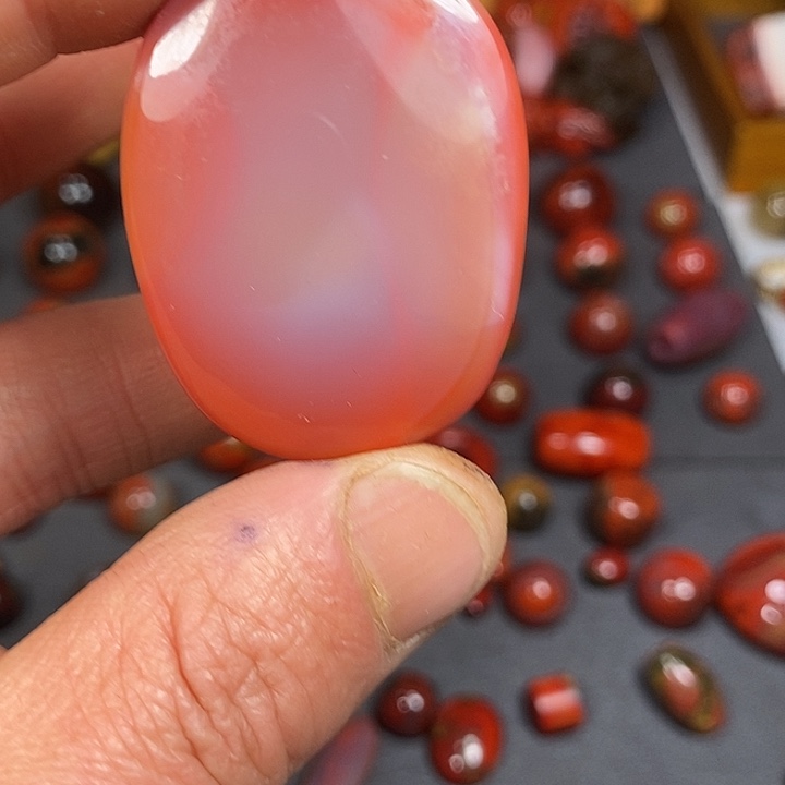 南红玛瑙未镶嵌车挂