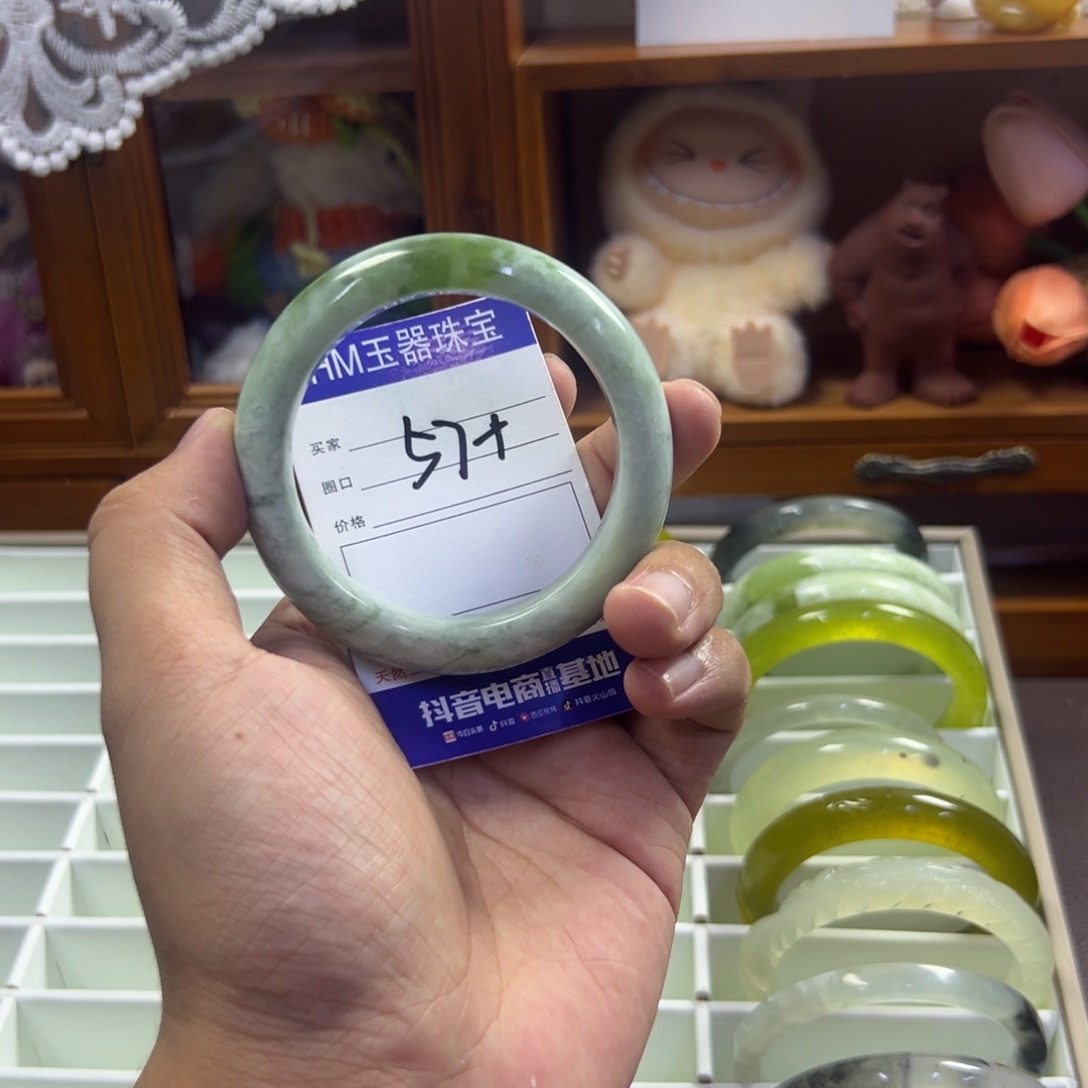 蛇纹石玉未镶嵌手镯574