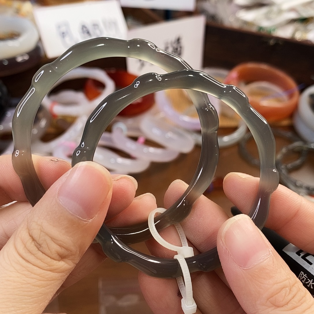 玛瑙/玉髓未镶嵌手镯C236、  5152。瑕