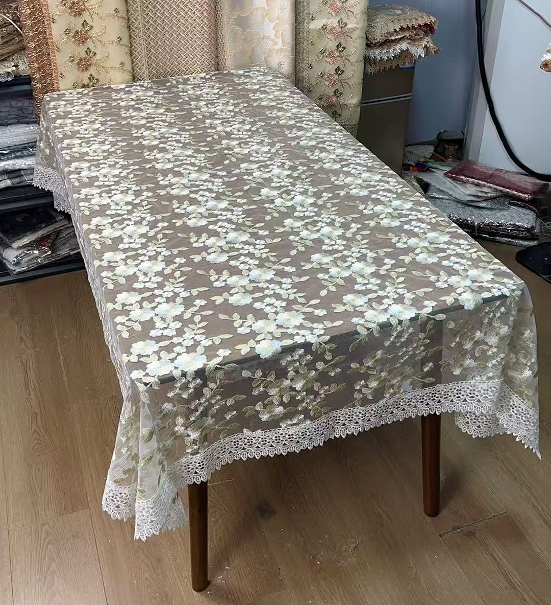 M98 牛奶丝米白渐变色 (130X180cm）餐桌布，茶几布，电视机75寸盖巾