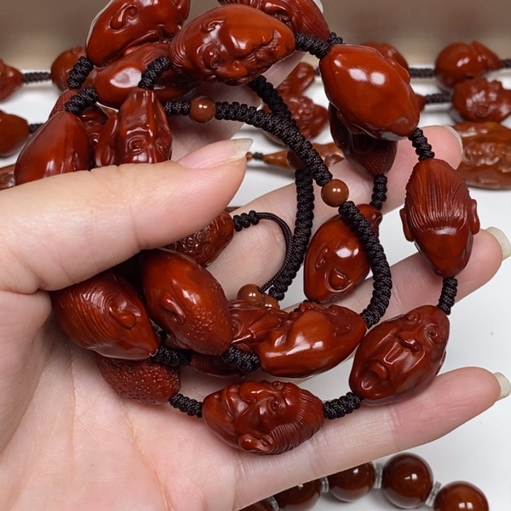 L***u橄榄核雕刻工艺的发展