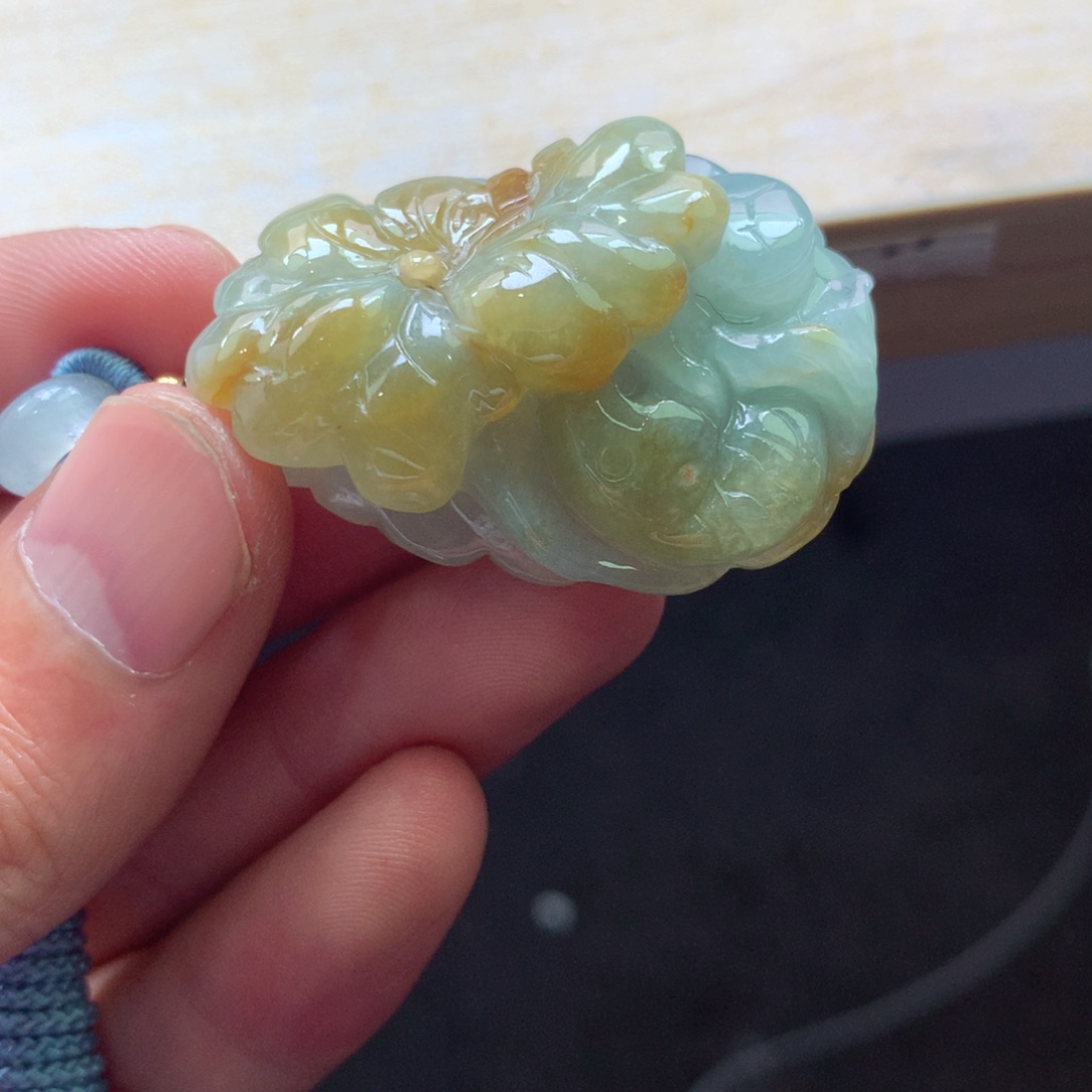 翡翠颈饰未镶嵌吊坠