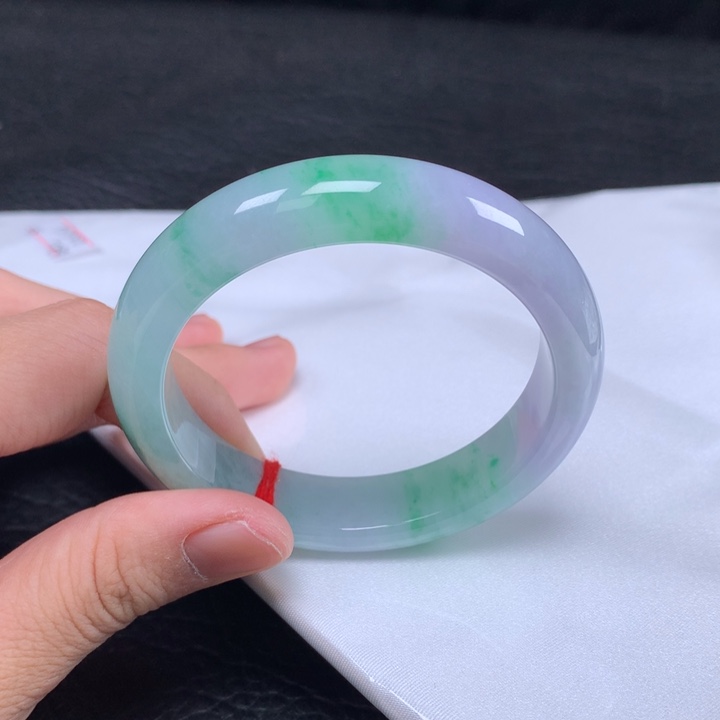 翡翠未镶嵌手镯   