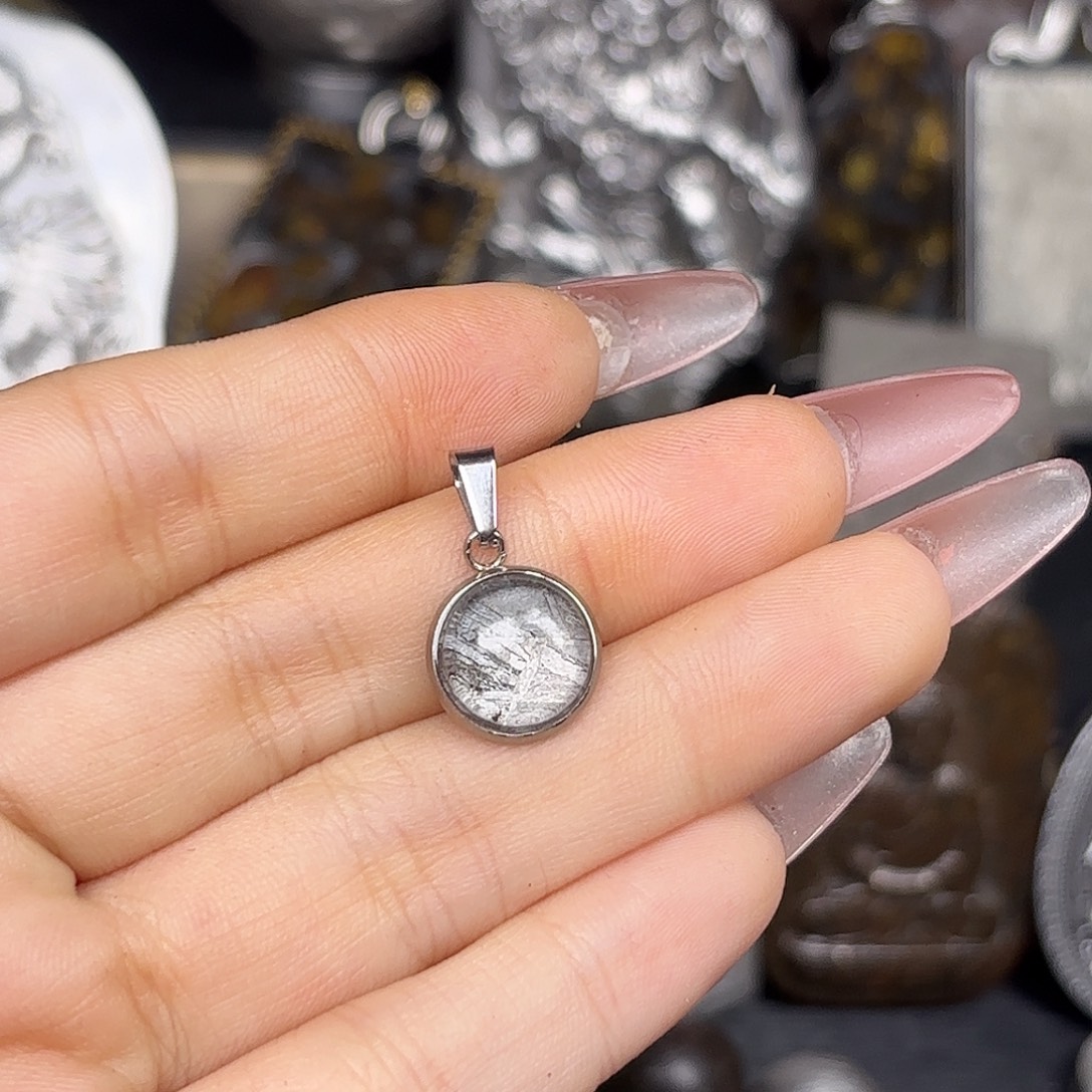 我***风铁合金新疆阿勒泰铁陨