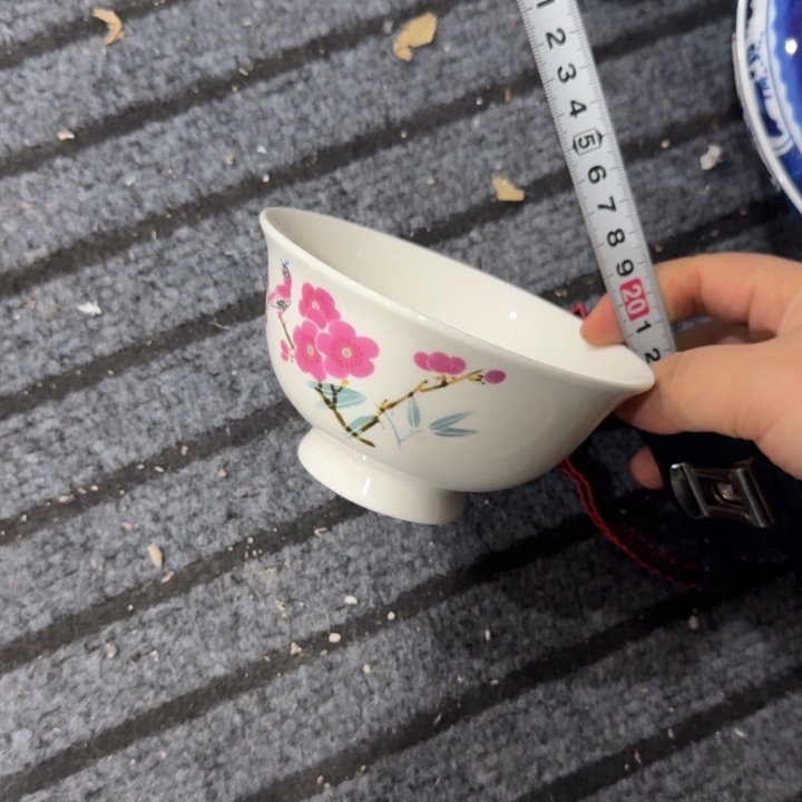 景德镇陶瓷摆件展品