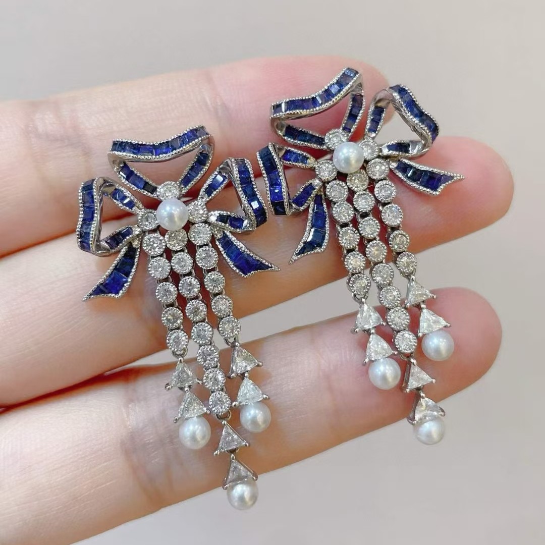 美货蓝宝石钻石耳钉，精挑高品质蓝宝石3.05ct，颜色超级漂亮。