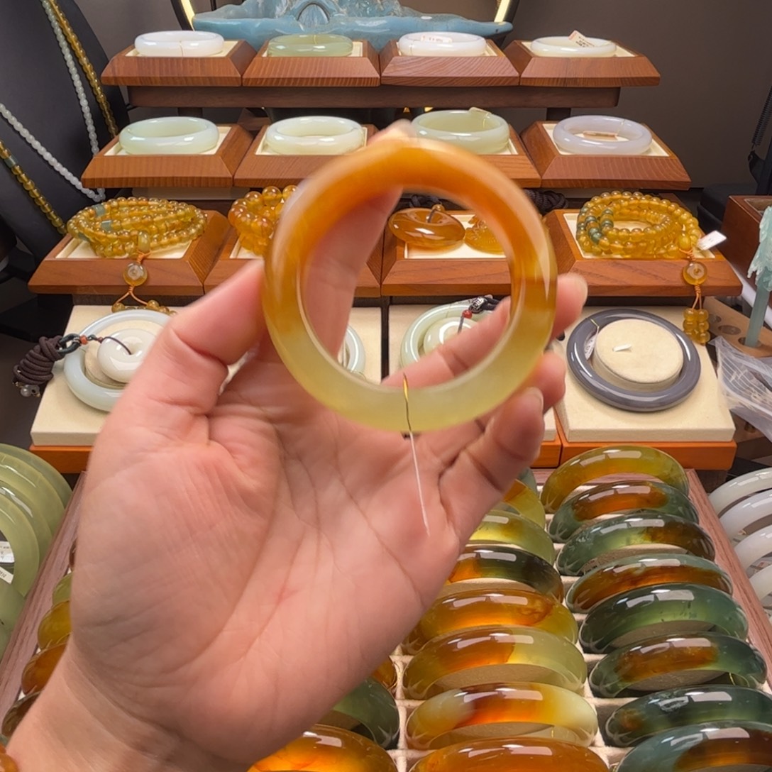 蛇纹石玉未镶嵌手镯54