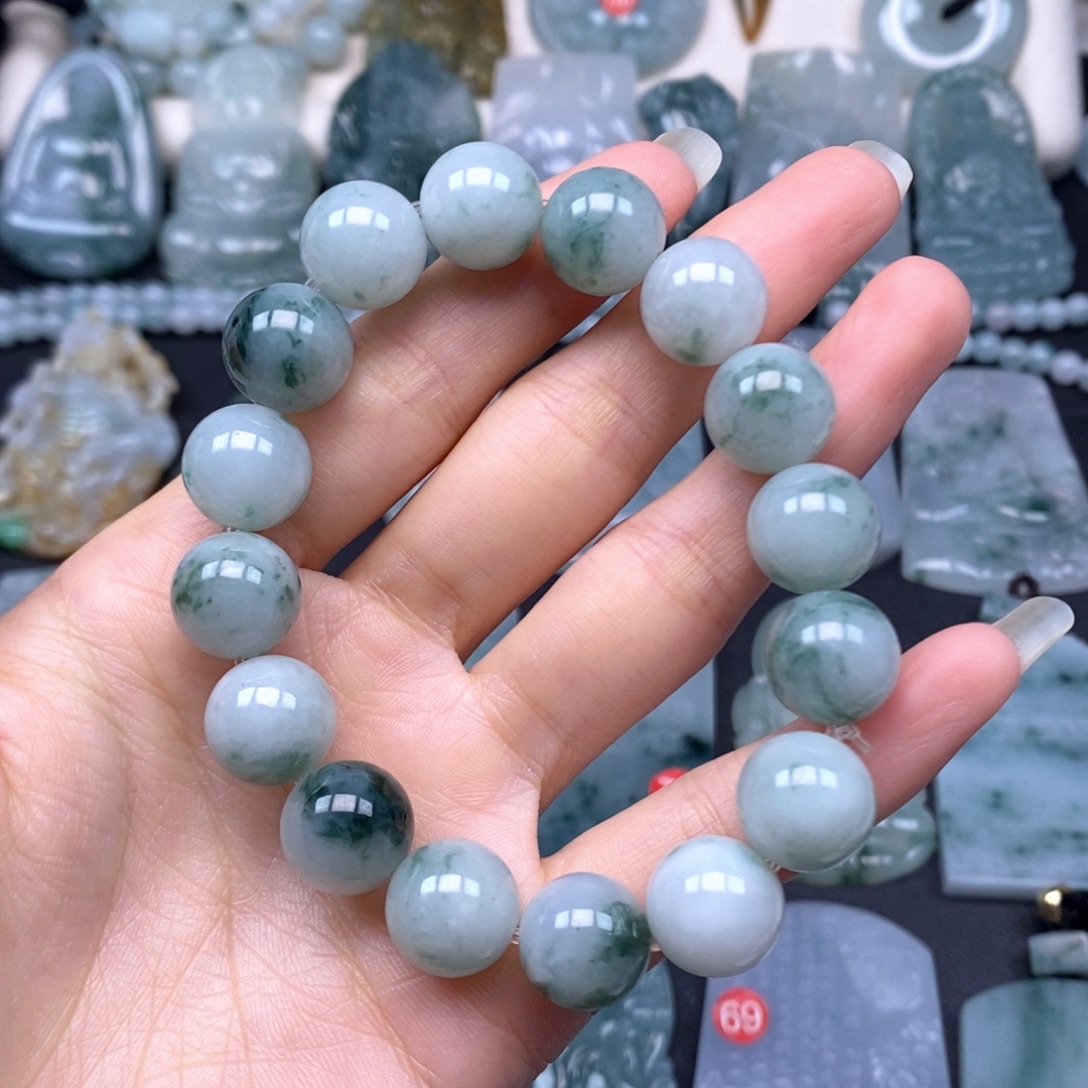 翡翠未镶嵌颈饰手串