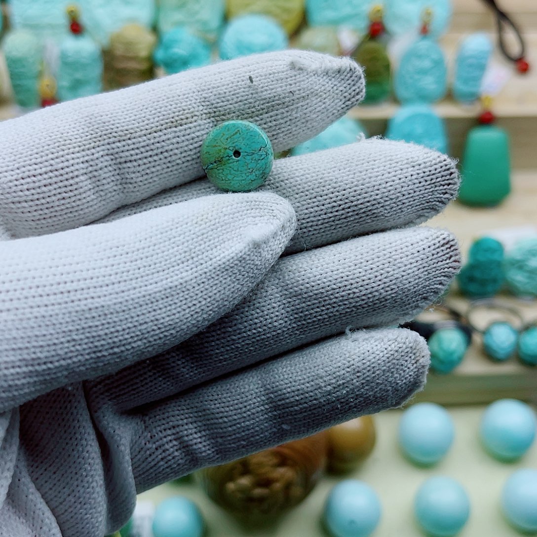 绿松石未镶嵌珠宝奇石