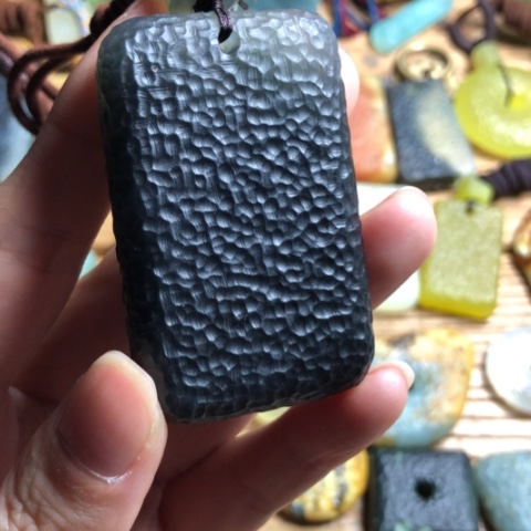 蛇纹石玉颈饰合金奇**妈