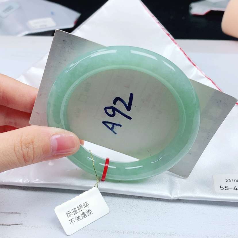 【闪购商品】翡翠手镯（圆镯）未镶嵌天然缅甸a货手镯55