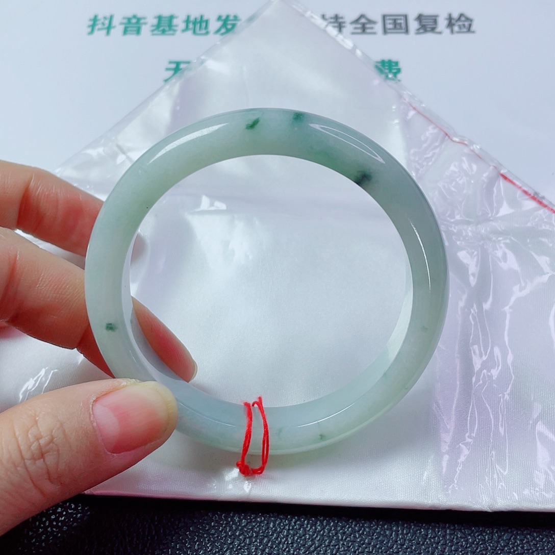 翡翠未镶嵌手镯圈口60.9宽12.5厚8.6