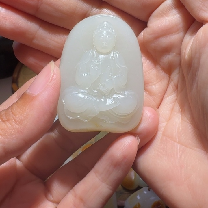 不***化和田玉未镶嵌颈饰