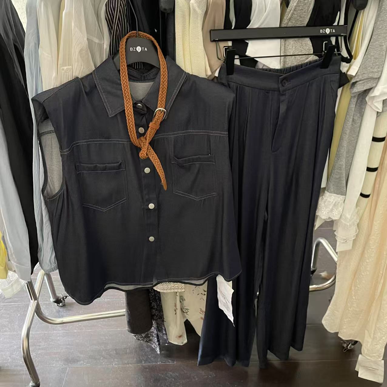 【 雨•美 推荐 】C132时尚百搭牛仔套装